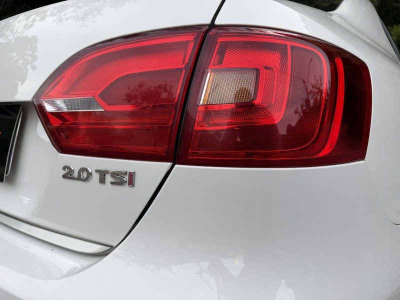 JETTA 2.0 TSI HIGHLINE 200CV GASOLINA 4P TIPTRONIC - 2011 - CAXIAS DO SUL