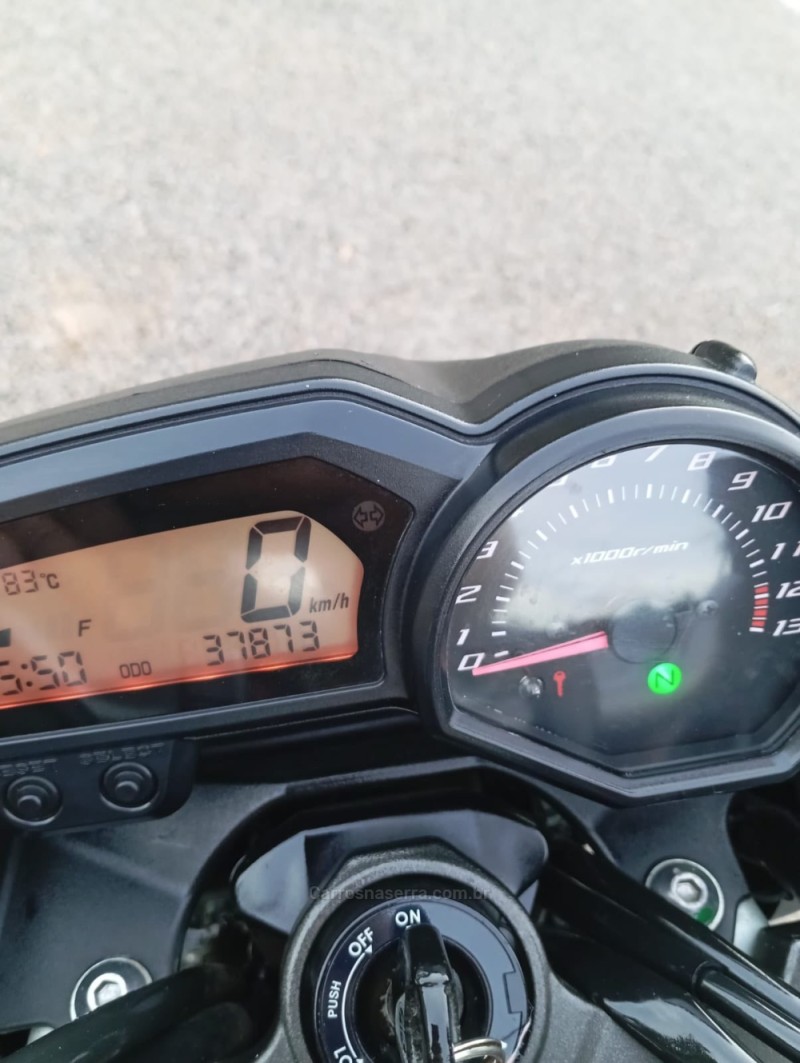 XJ6 F ABS - 2012 - PICADA CAFé