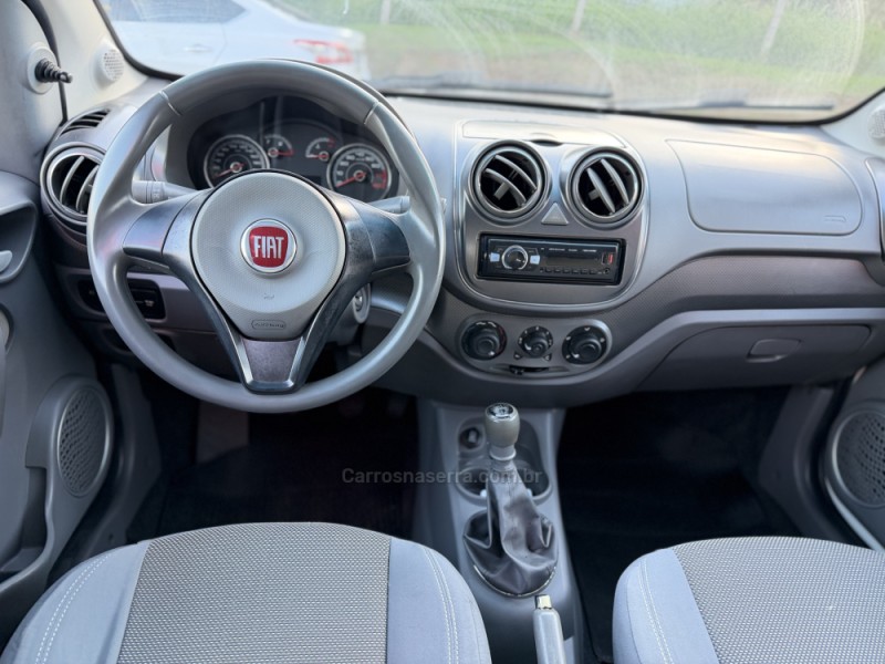 PALIO 1.6 MPI ESSENCE 16V FLEX 4P MANUAL - 2013 - FELIZ