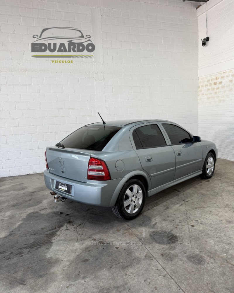 ASTRA 2.0 MPFI CD 8V GASOLINA 4P MANUAL - 2003 - ARROIO DO MEIO