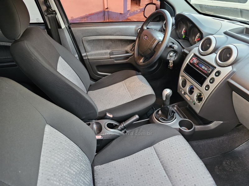 FIESTA 1.6 MPI SEDAN 8V FLEX 4P MANUAL - 2013 - CAMPO BOM
