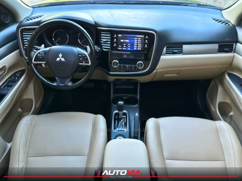 OUTLANDER 3.0 GT 4X4 V6 24V GASOLINA 4P AUTOMÁTICO - 2014 - SAPIRANGA