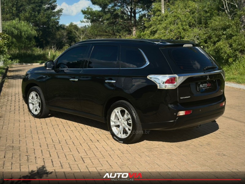 OUTLANDER 3.0 GT 4X4 V6 24V GASOLINA 4P AUTOMÁTICO - 2014 - SAPIRANGA
