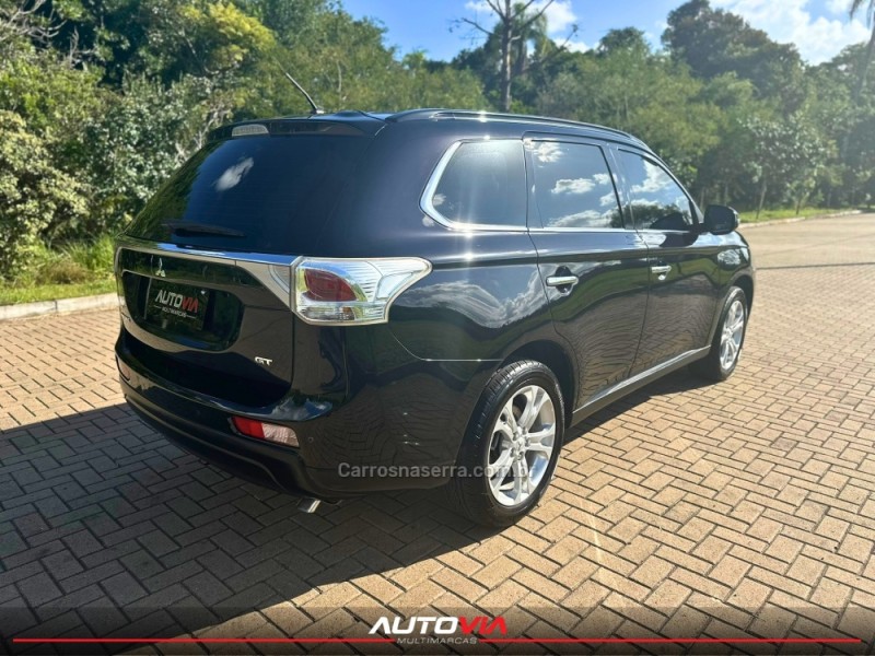 OUTLANDER 3.0 GT 4X4 V6 24V GASOLINA 4P AUTOMÁTICO - 2014 - SAPIRANGA