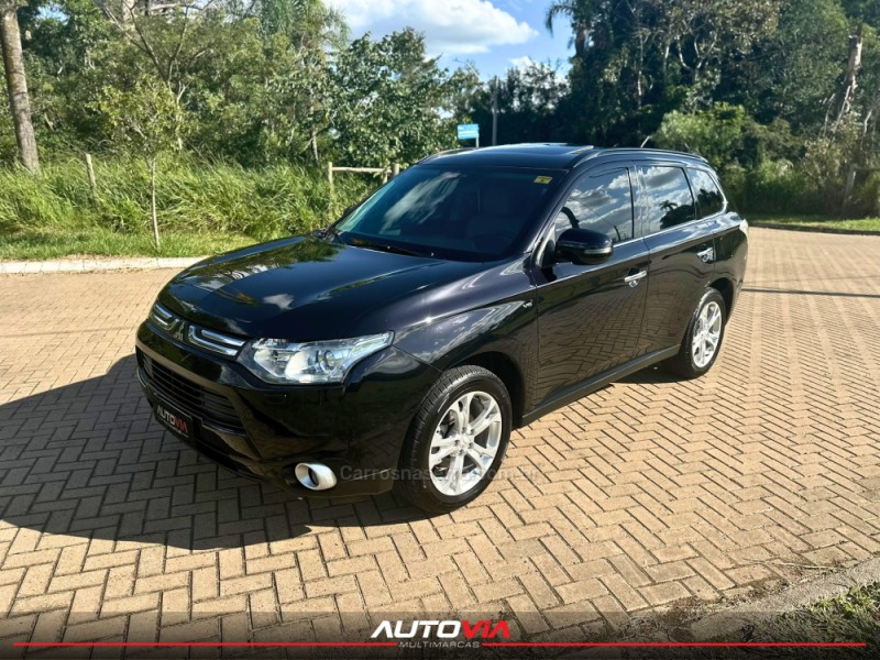OUTLANDER 3.0 GT 4X4 V6 24V GASOLINA 4P AUTOMÁTICO - 2014 - SAPIRANGA