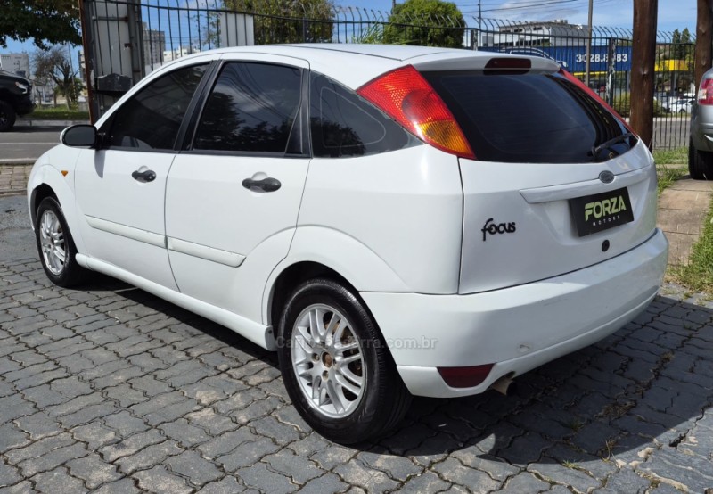 FOCUS 1.8 16V GASOLINA 4P MANUAL - 2001 - CAXIAS DO SUL
