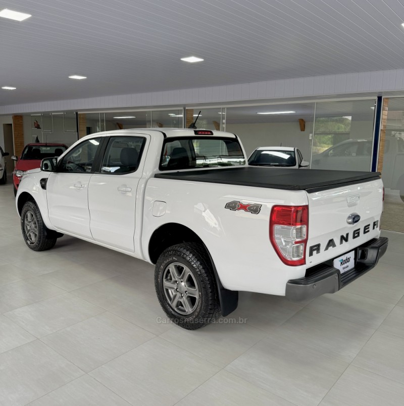 RANGER 2.2 XLS 4X4 CD 16V DIESEL 4P AUTOMÁTICO - 2022 - VILA FLORES