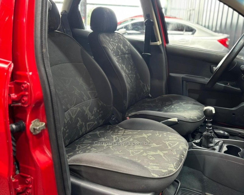 PALIO 1.8 MPI ADVENTURE WEEKEND 8V FLEX 4P MANUAL - 2006 - VACARIA