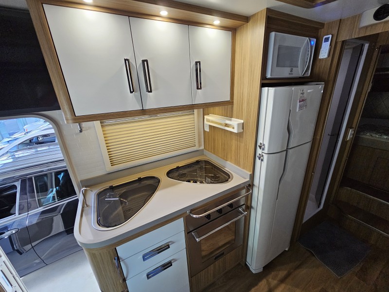 SPRINTER 2.2 CHASSI 516 LONGO DIESEL 3P MANUAL - 2024 - BOM PRINCíPIO