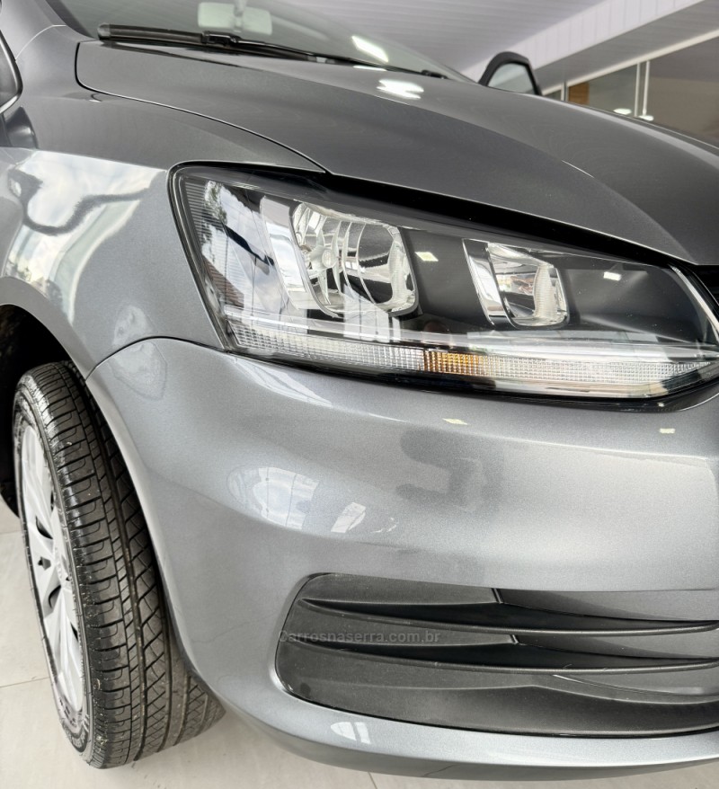 FOX 1.0 MPI TRENDLINE 12V FLEX 4P MANUAL - 2017 - VILA FLORES