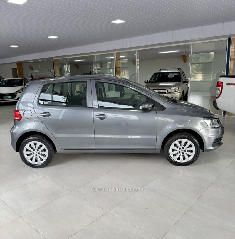 FOX 1.0 MPI TRENDLINE 12V FLEX 4P MANUAL - 2017 - VILA FLORES