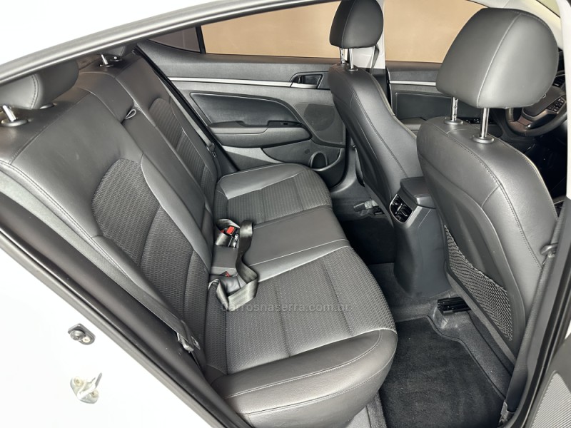 ELANTRA 2.0 16V FLEX 4P AUTOMÁTICO - 2017 - SAPIRANGA