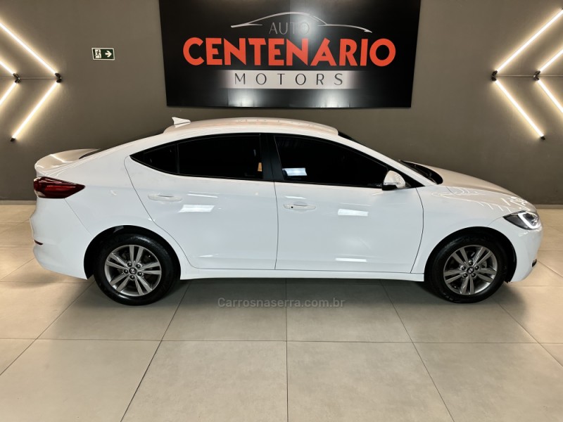 ELANTRA 2.0 16V FLEX 4P AUTOMÁTICO - 2017 - SAPIRANGA