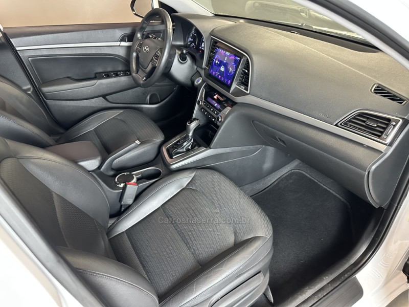 ELANTRA 2.0 16V FLEX 4P AUTOMÁTICO - 2017 - SAPIRANGA