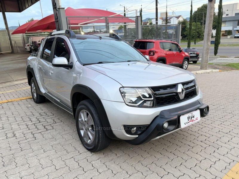 DUSTER OROCH 2.0 16V FLEX DYNAMIQUE 4P MANUAL - 2016 - FELIZ