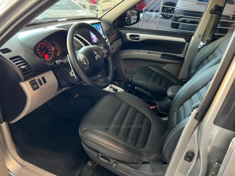 PAJERO DAKAR 3.2 HPE 4X4 7 LUGARES 16V TURBO INTERCOOLER DIESEL 4P AUTOMÁTICO - 2015 - CAXIAS DO SUL