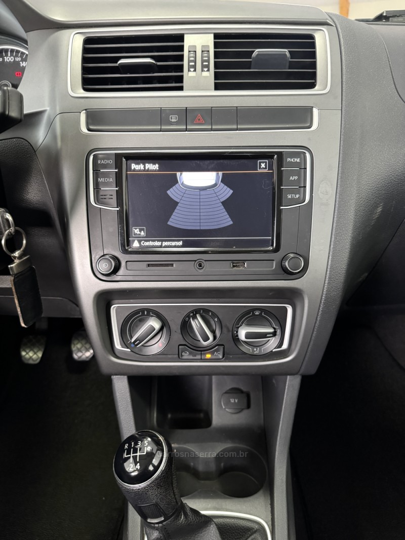 FOX 1.6 CONNECT 8V FLEX 4P MANUAL - 2020 - VILA FLORES