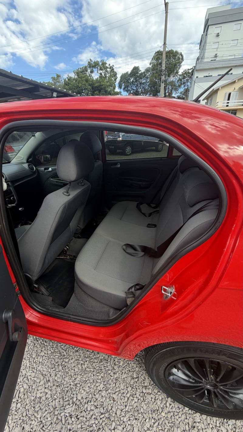 VOYAGE 1.0 MI TRENDLINE 8V FLEX 4P MANUAL - 2012 - VILA FLORES