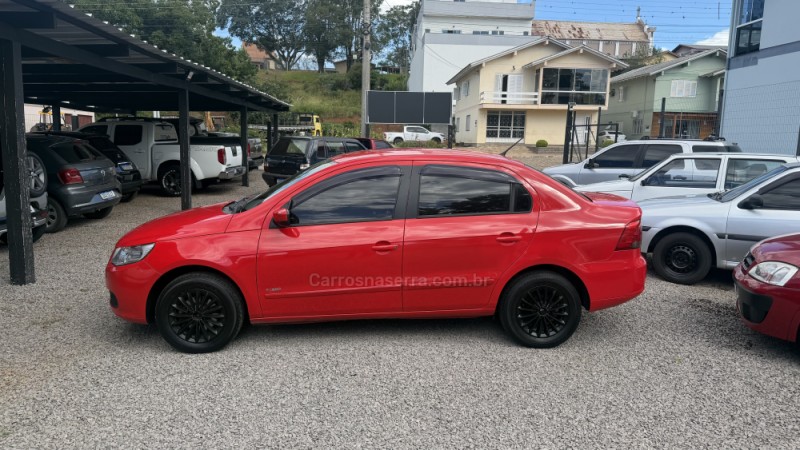 VOYAGE 1.0 MI TRENDLINE 8V FLEX 4P MANUAL - 2012 - VILA FLORES