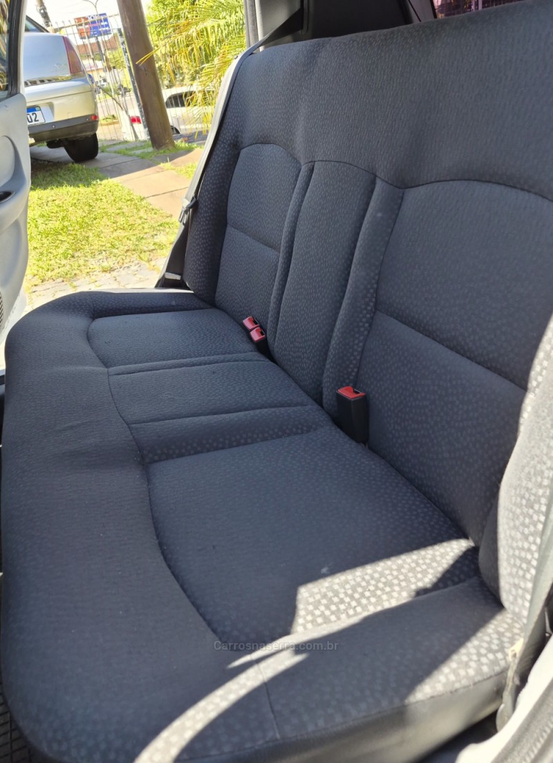 CLIO 1.0 CAMPUS 16V FLEX 4P MANUAL - 2011 - CAXIAS DO SUL