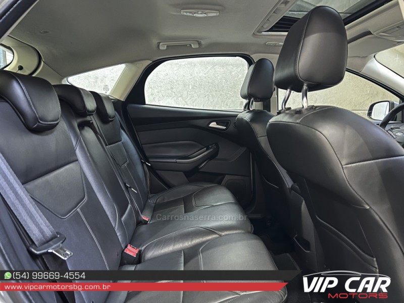 FOCUS 2.0 TITANIUM HATCH 16V FLEX 4P AUTOMÁTICO - 2017 - FARROUPILHA