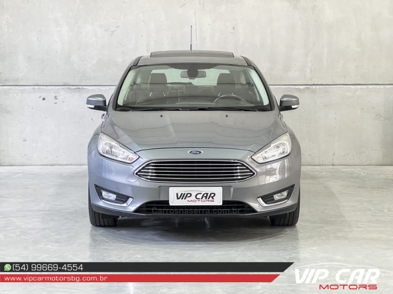 FOCUS 2.0 TITANIUM HATCH 16V FLEX 4P AUTOMÁTICO - 2017 - FARROUPILHA