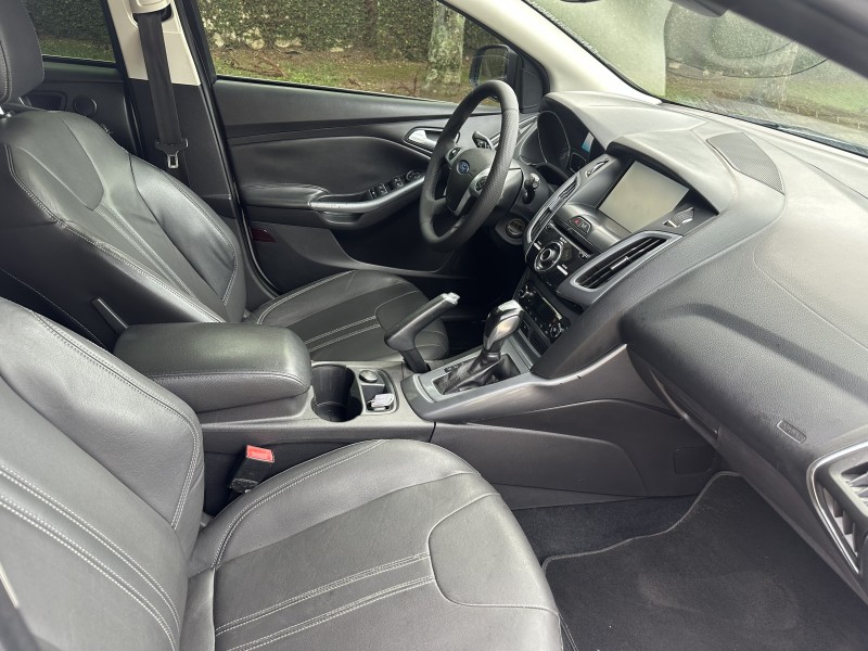 FOCUS 2.0 TITANIUM 16V FLEX 4P AUTOMÁTICO - 2015 - CAXIAS DO SUL