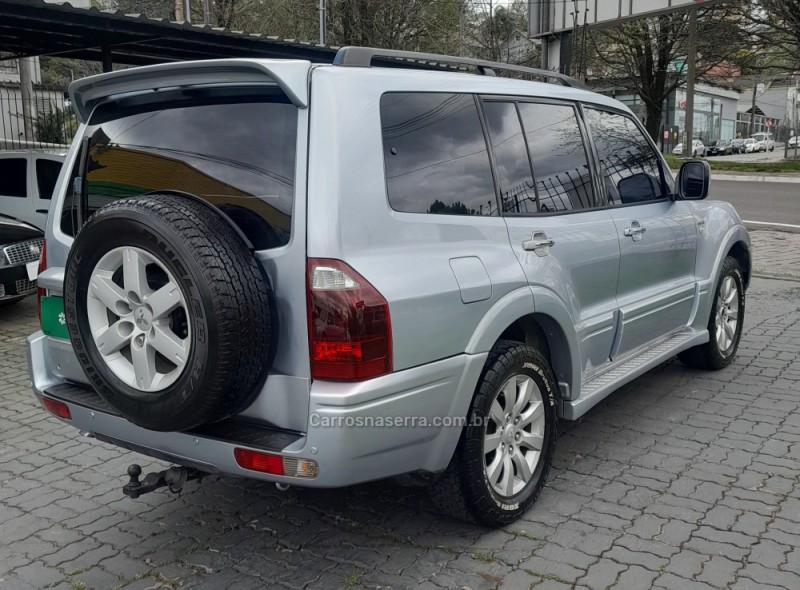 PAJERO FULL 3.8 HPE 4X4 V6 24V GASOLINA 4P AUTOMÁTICO - 2007 - CAXIAS DO SUL