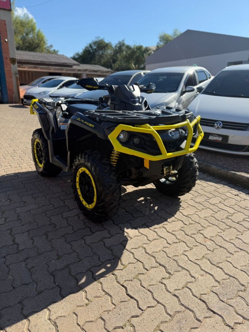 OUTLANDER  - 2019 - BROCHIER