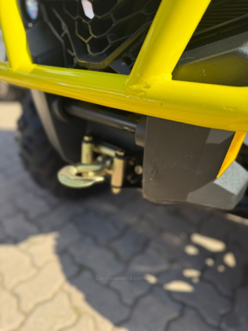 OUTLANDER  - 2019 - BROCHIER