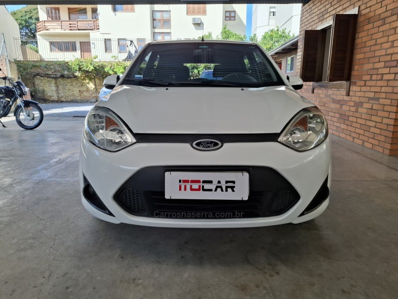 FIESTA 1.0 ROCAM SE 8V FLEX 4P MANUAL - 2014 - GARIBALDI