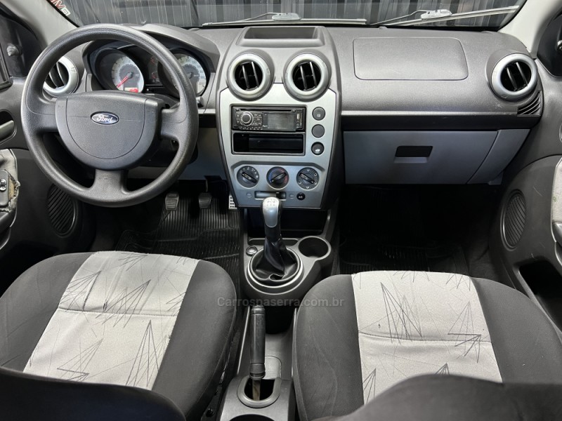 FIESTA 1.0 MPI TRAIL HATCH 8V FLEX 4P MANUAL - 2010 - CAXIAS DO SUL