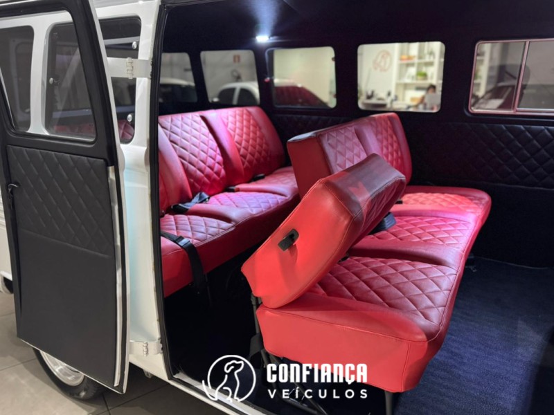 KOMBI 1.6 MI STD LOTAÇÃO 8V GASOLINA 3P MANUAL - 1997 - BENTO GONçALVES