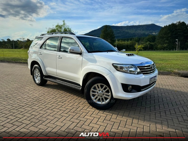 hilux sw4 3.0 srv 4x4 16v turbo intercooler diesel 4p automatico 2015 sapiranga