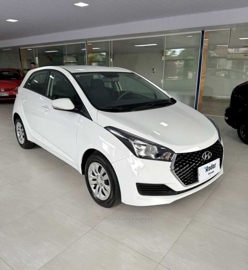 HB20 1.0 COMFORT PLUS 12V FLEX 4P MANUAL - 2019 - VILA FLORES