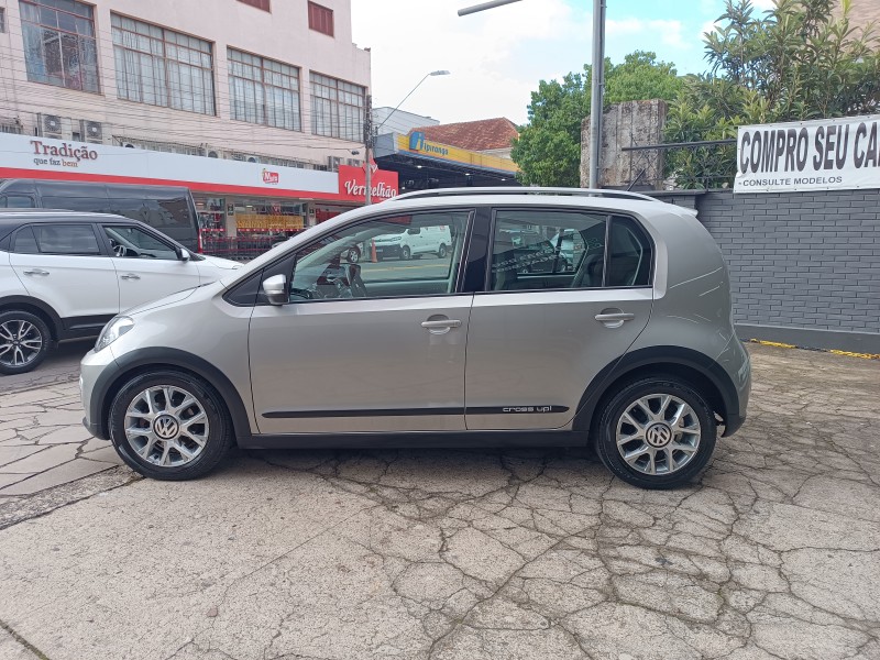 UP 1.0 TSI CROSS 12V FLEX 4P MANUAL - 2017 - FLORES DA CUNHA