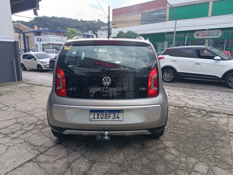 UP 1.0 TSI CROSS 12V FLEX 4P MANUAL - 2017 - FLORES DA CUNHA