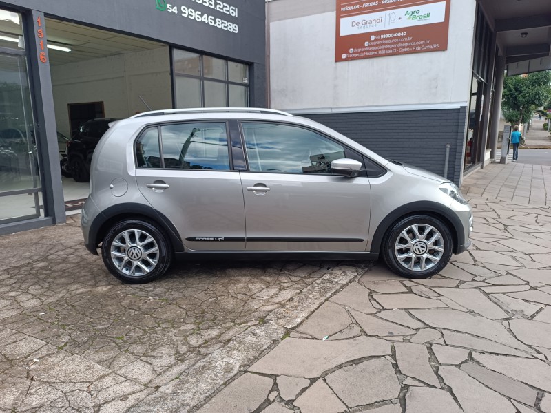 UP 1.0 TSI CROSS 12V FLEX 4P MANUAL - 2017 - FLORES DA CUNHA