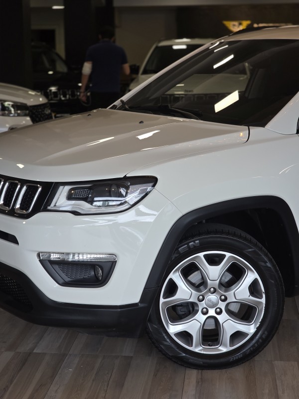 COMPASS 2.0 16V FLEX LONGITUDE AUTOMÁTICO - 2021 - CAXIAS DO SUL