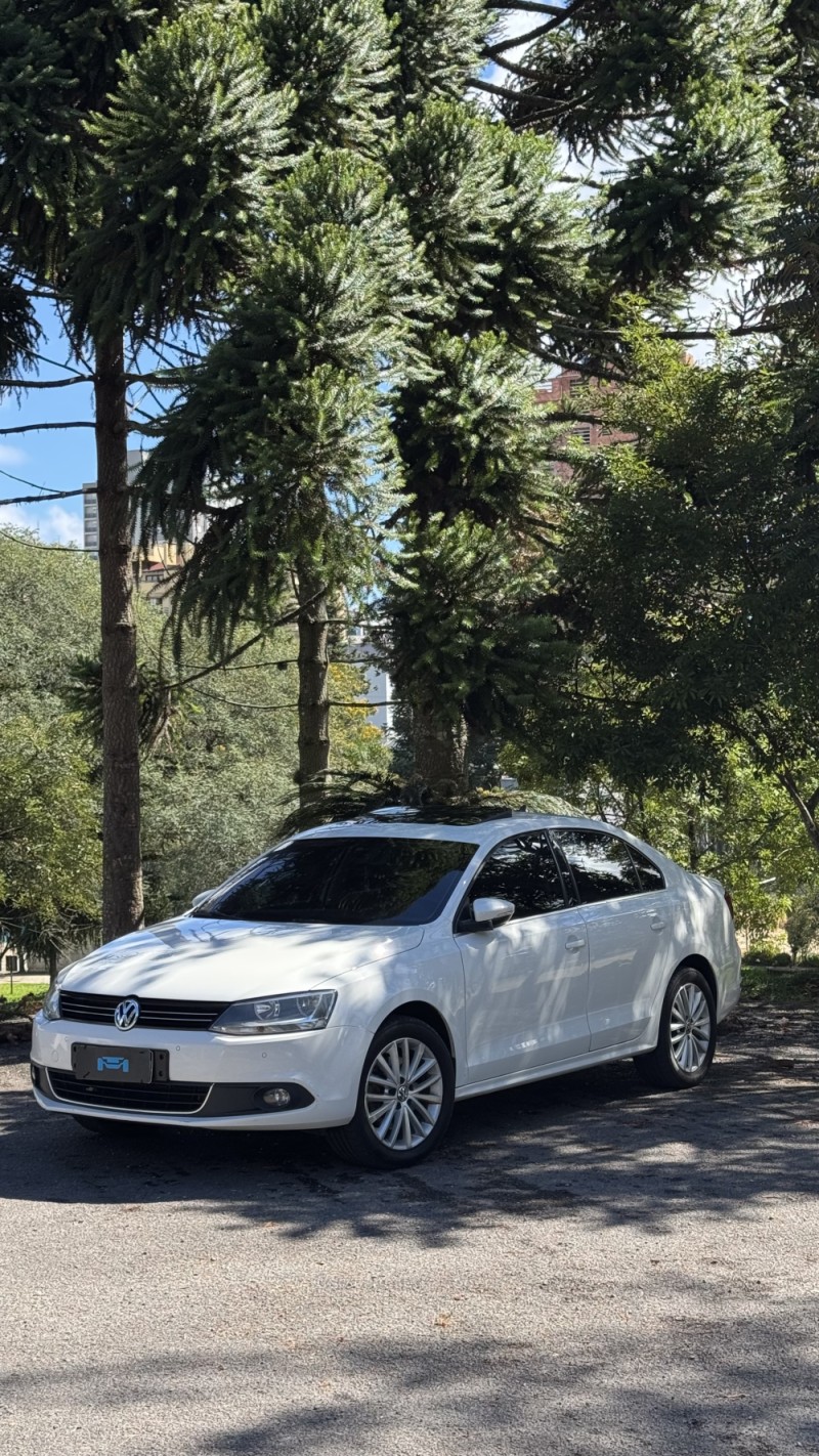 jetta 2.0 tsi dsg highline 200cv gasolina 4p automatico 2013 farroupilha