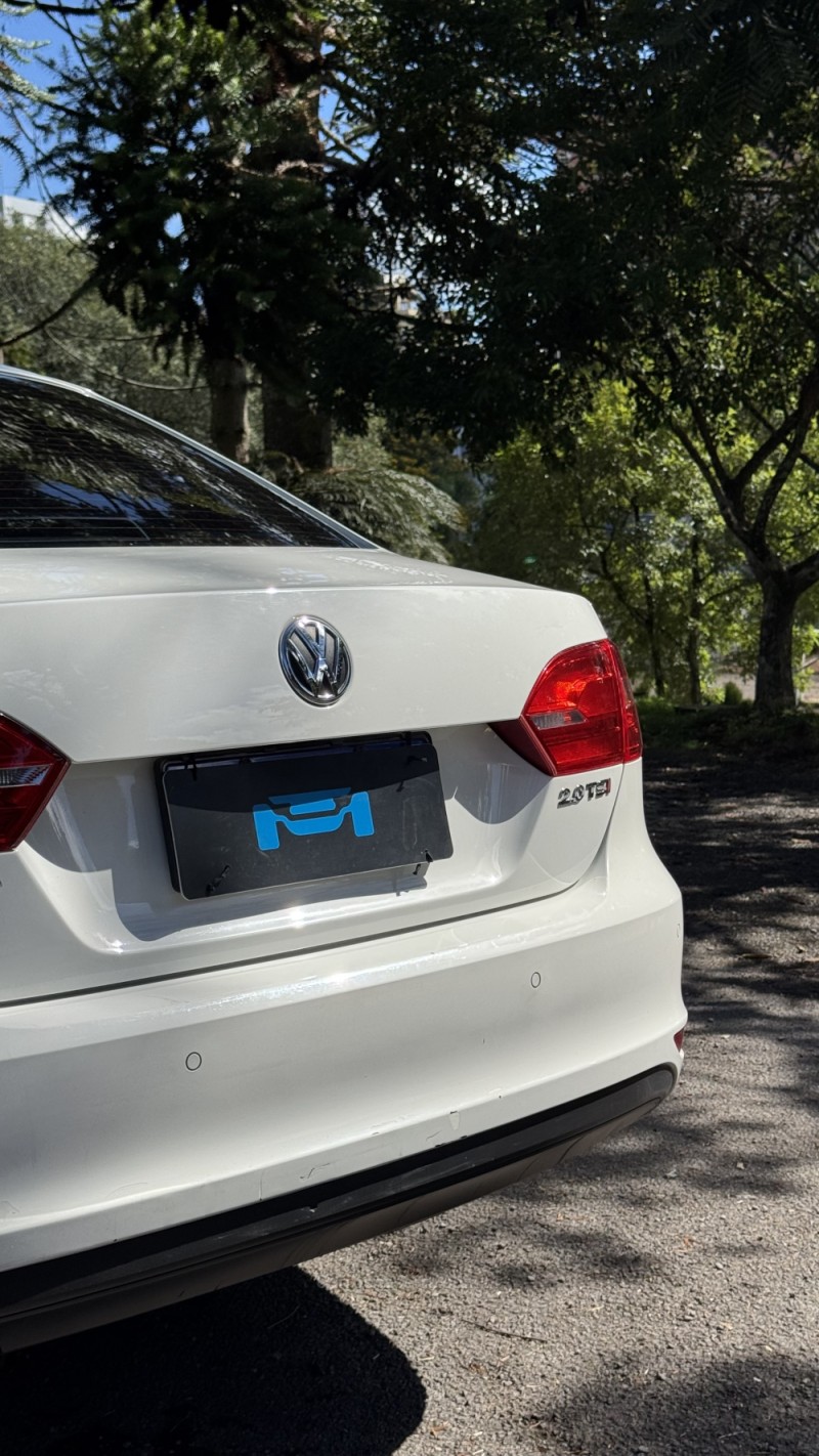 JETTA 2.0 TSI DSG HIGHLINE 200CV GASOLINA 4P AUTOMÁTICO - 2013 - FARROUPILHA