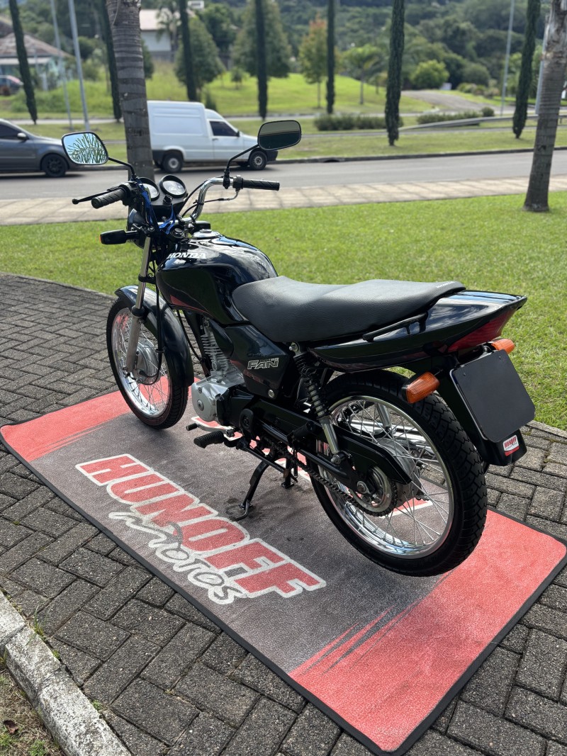CG 125 FAN - 2006 - FELIZ