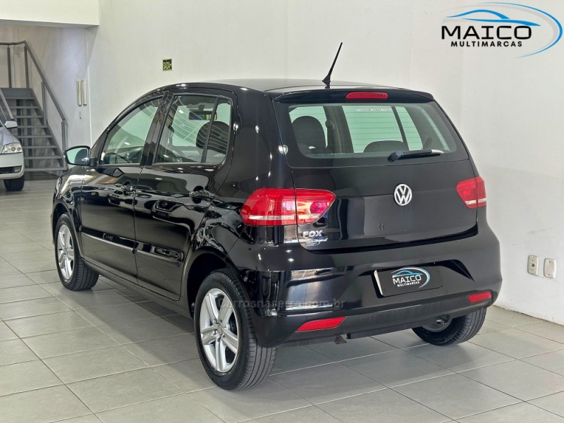 FOX 1.0 MI TRENDLINE 8V FLEX 4P MANUAL - 2015 - NOVO HAMBURGO