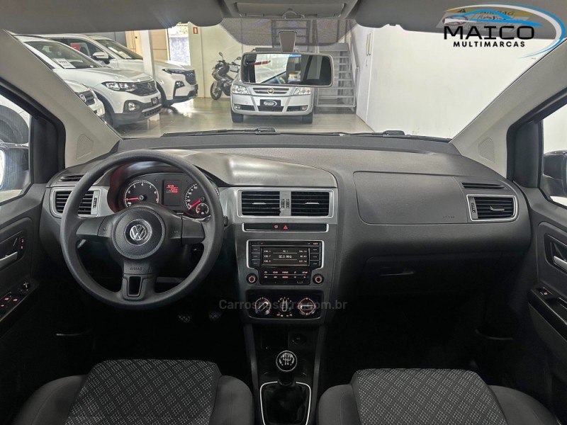 FOX 1.0 MI TRENDLINE 8V FLEX 4P MANUAL - 2015 - NOVO HAMBURGO