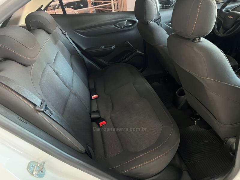 ONIX 1.4 MPFI LT 8V FLEX 4P MANUAL - 2015 - CAXIAS DO SUL