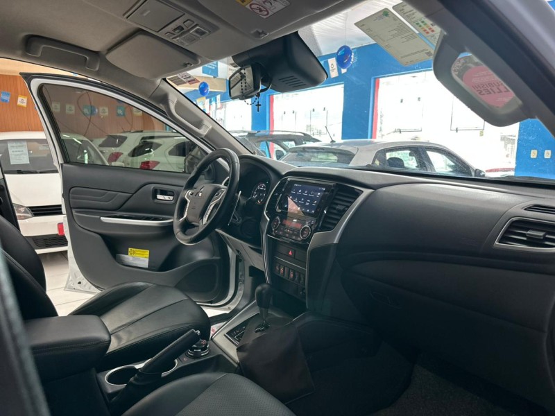 L200 TRITON 2.4 HPE-S SPORT 4X4 CD 16V DIESEL 4P AUTOMÁTICO - 2025 - CAXIAS DO SUL