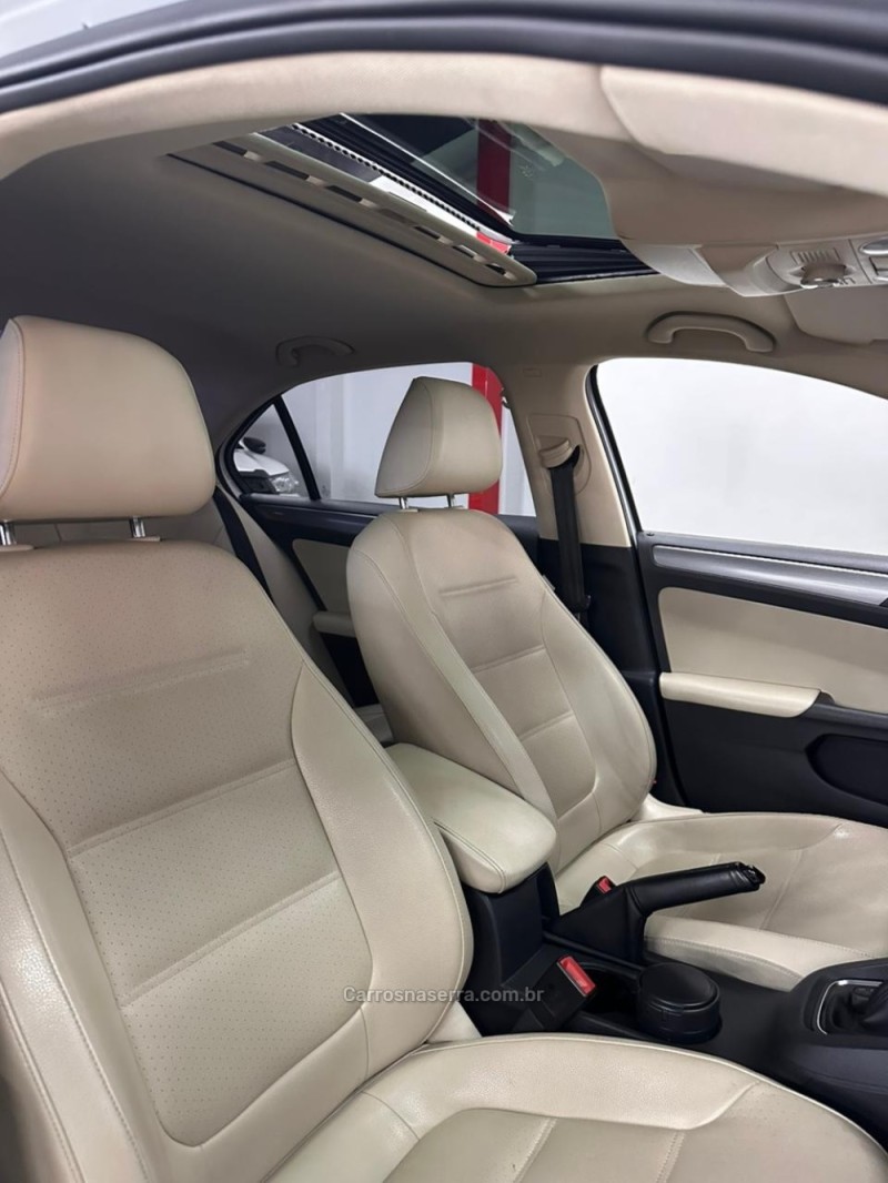 JETTA 1.4 16V TSI COMFORTLINE FLEX 4P TIPTRONIC - 2017 - CAXIAS DO SUL