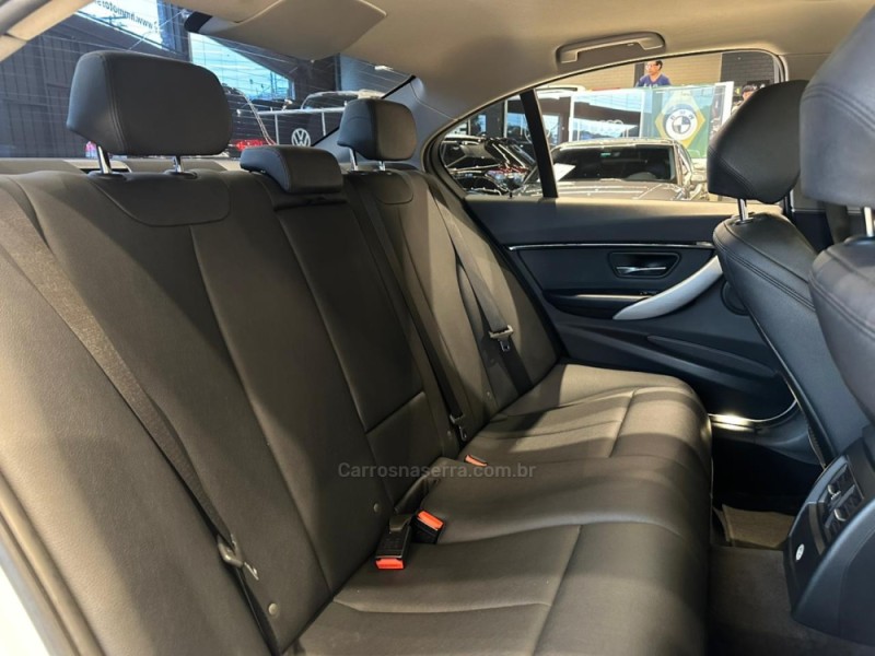 320I 2.0 SPORT GP 16V TURBO GASOLINA 4P AUTOMÁTICO - 2017 - CAXIAS DO SUL