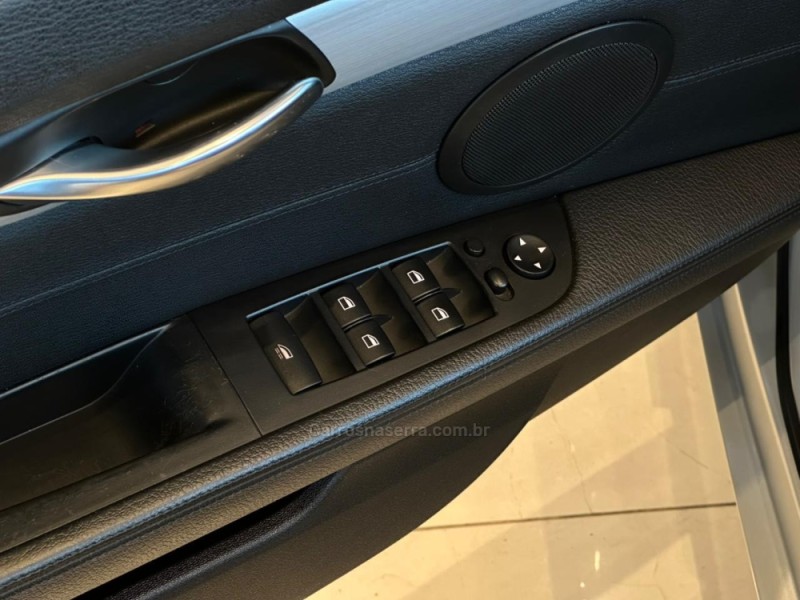 Z4 2.5 ROADSTER 23I I6 24V GASOLINA 2P AUTOMÁTICO - 2011 - CAXIAS DO SUL