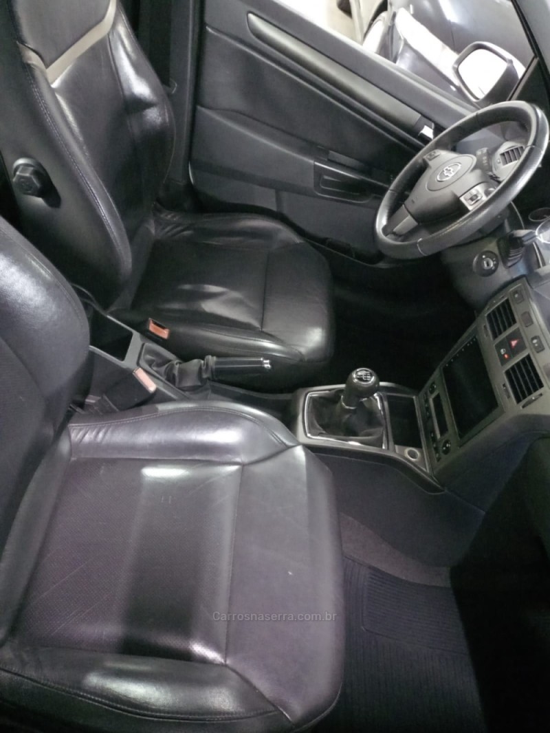 VECTRA 2.0 MPFI GT-X HATCH 8V FLEX 4P MANUAL - 2011 - BENTO GONçALVES